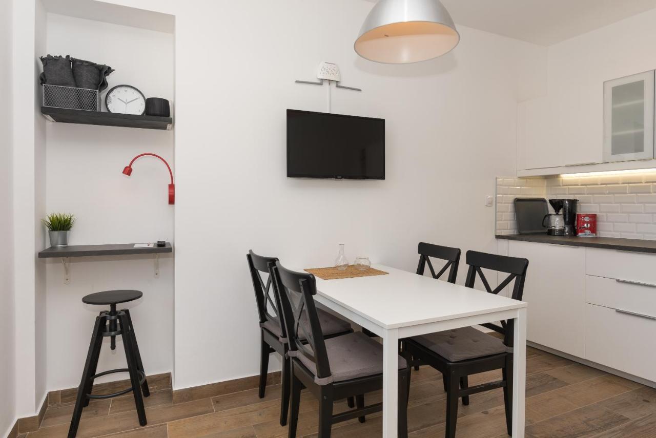 Apartments Ivan Zaton Zaton  المظهر الخارجي الصورة